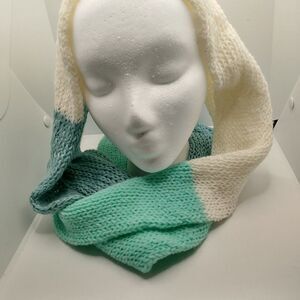 Hand Crafted Unisex Knit Scarve Green Ivory Infinity Fashion Winter Wrap Cowl